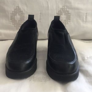 Donald J Pliner Black Flatforms